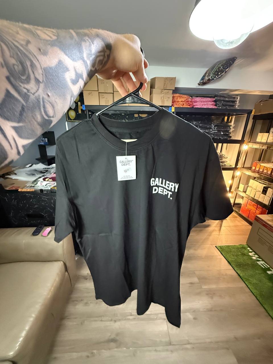 BLACK & WHITE GALLERY DEPT TEE
