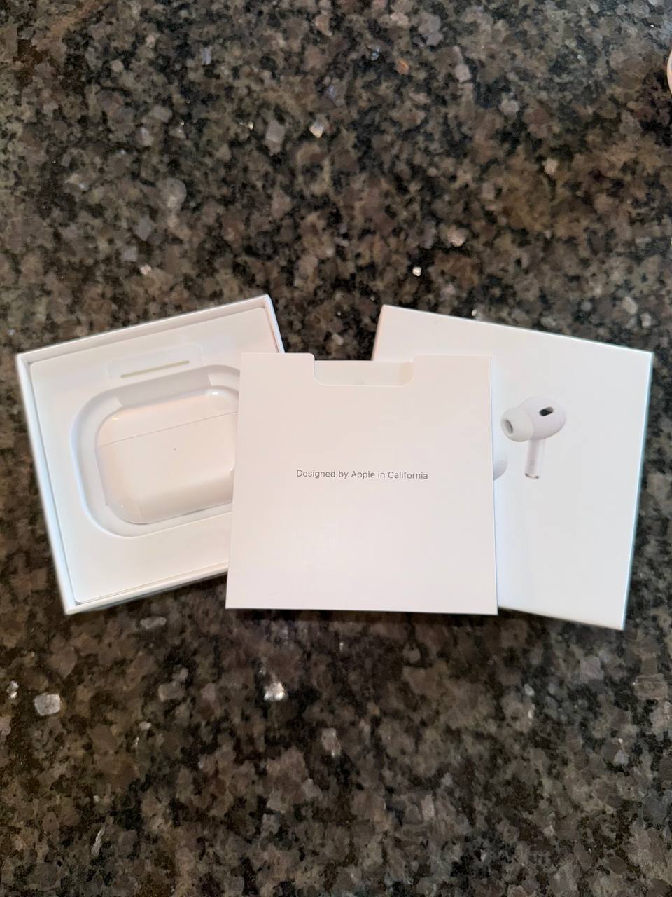 AIRPODS PRO 2 (ACTIVE NOISE CANCELLATION)