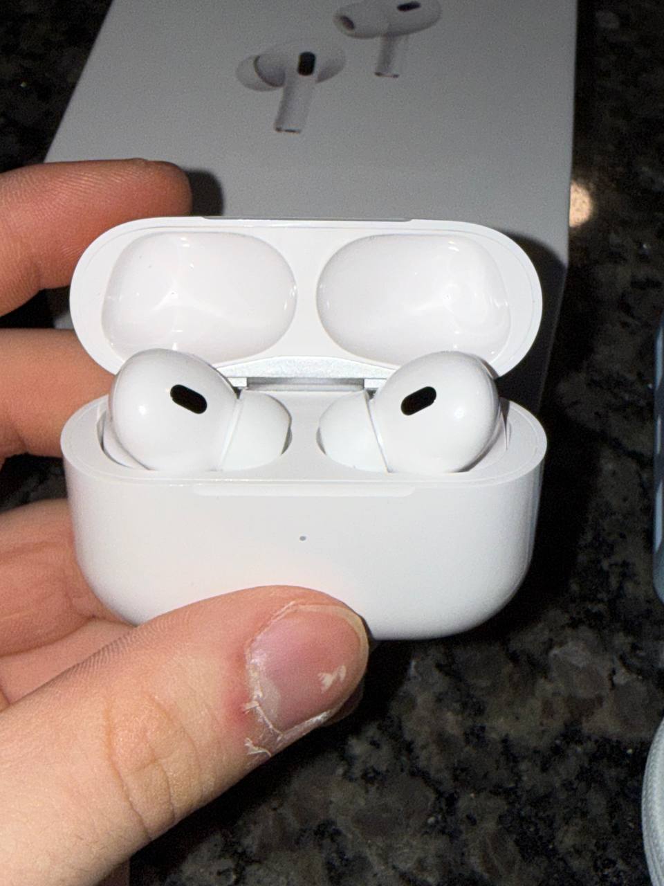 AIRPODS PRO 2 (ACTIVE NOISE CANCELLATION)