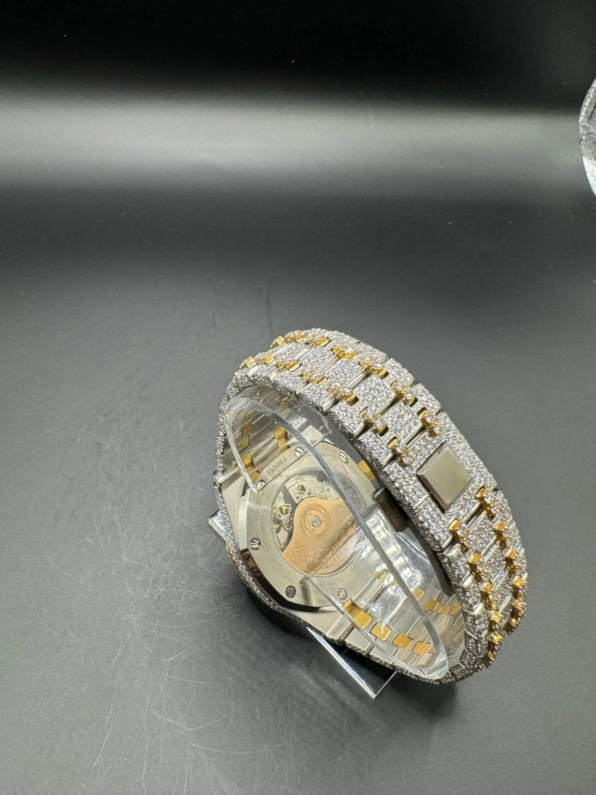 MOISSANITE TWO-TONE YELLOW AP (41MM)